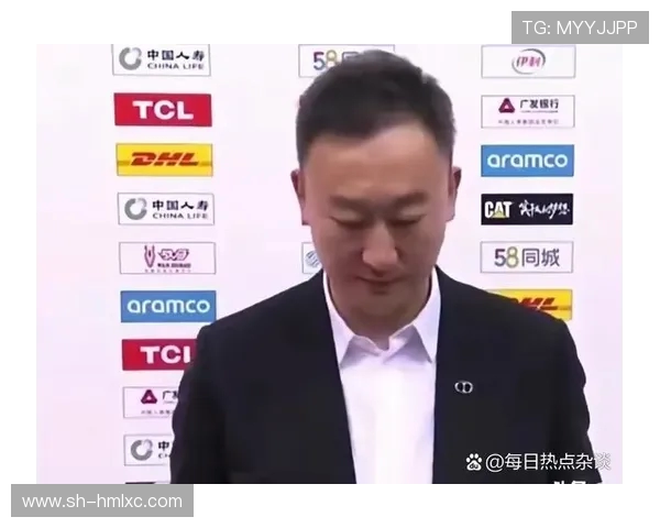 重庆足球队的整体压制战术解析与球队发展之路探讨